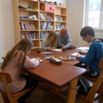 Ein Blick in die Bücherei