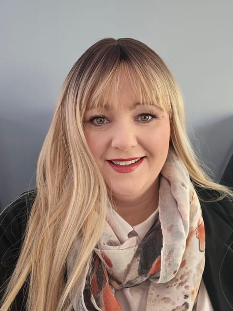 Porträt von Bianca Nienaber, Vorsitzende des Schulelternbeirats der Johann-Hinrich-Fehrs-Schule